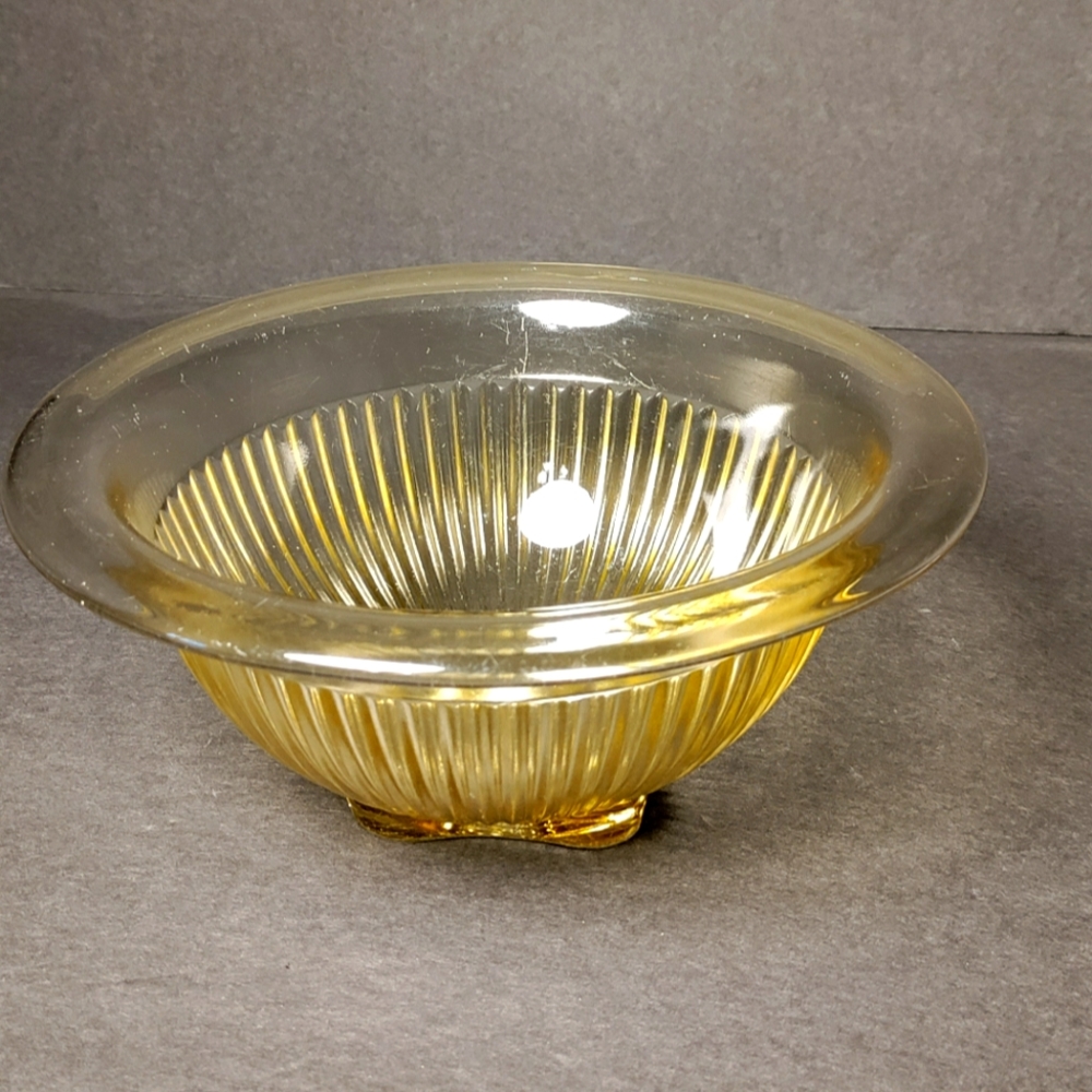 DEPRESSION GLASS MIXING BOWL⭐